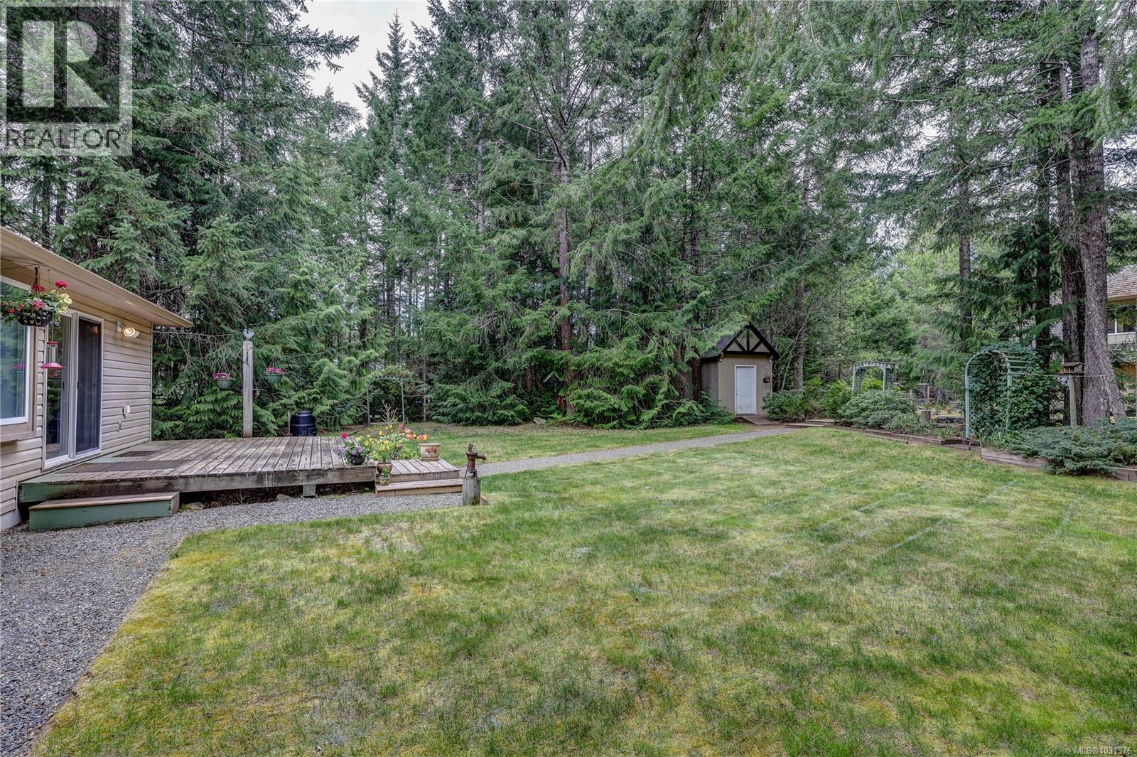 1377 Meadowood Way, Qualicum Beach