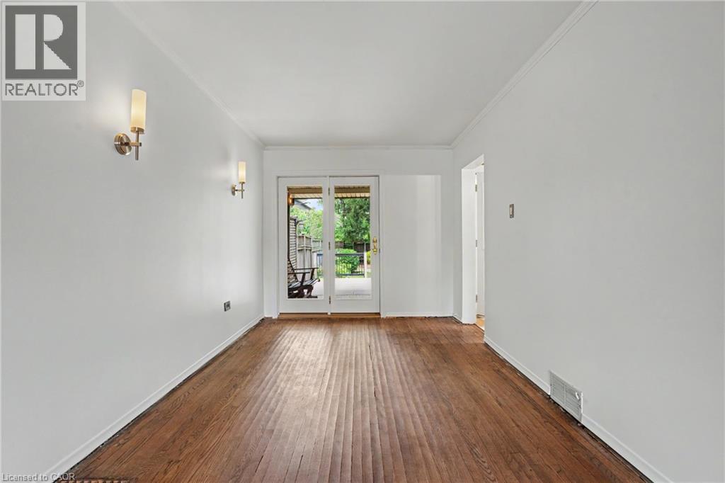 18 ELMA Street - 10