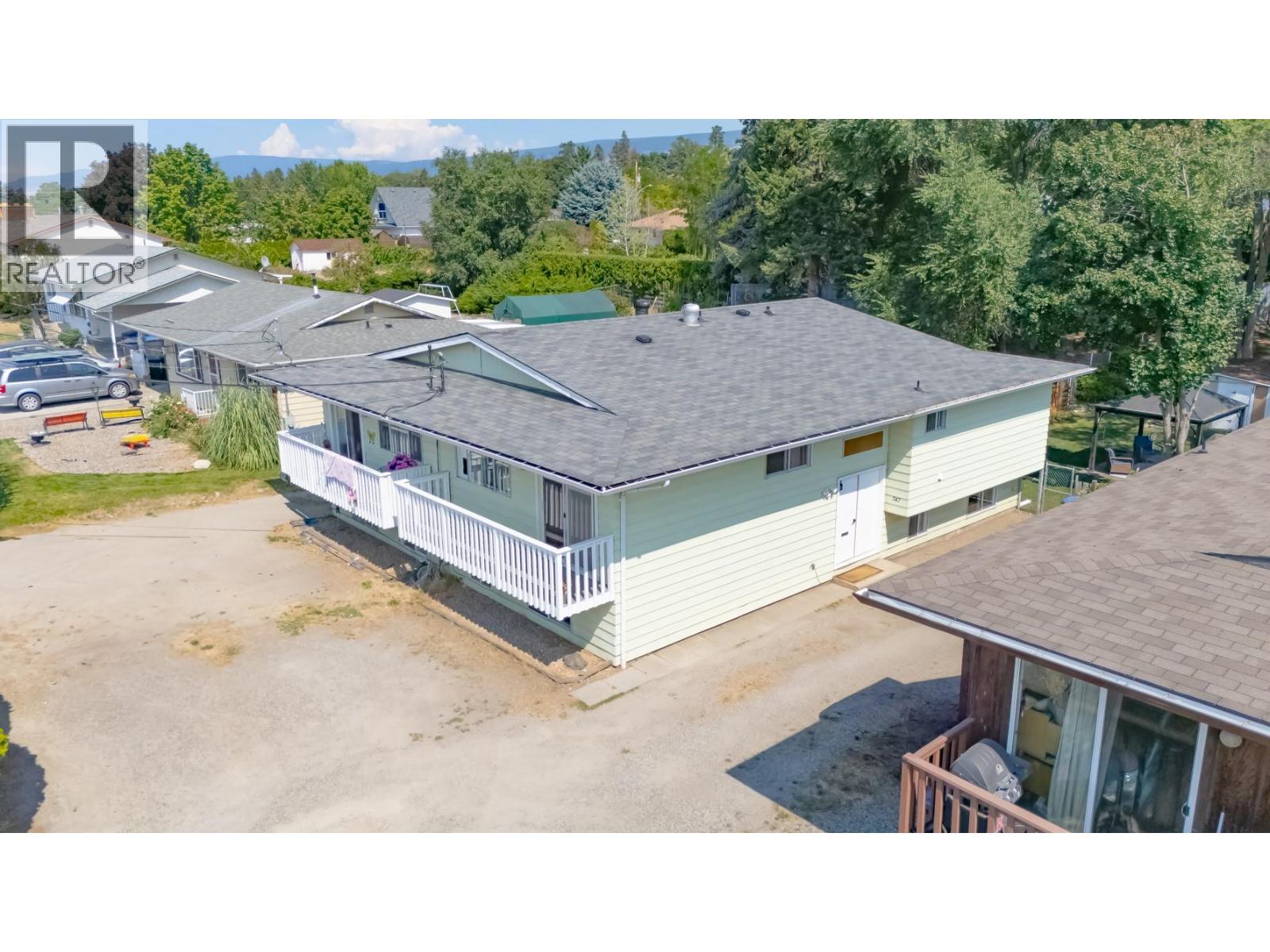 747 Hollywood Road S - 40