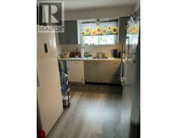 Kitchen - 224 Spieker Avenue, Tumbler Ridge, BC V0C2W0 Photo 6