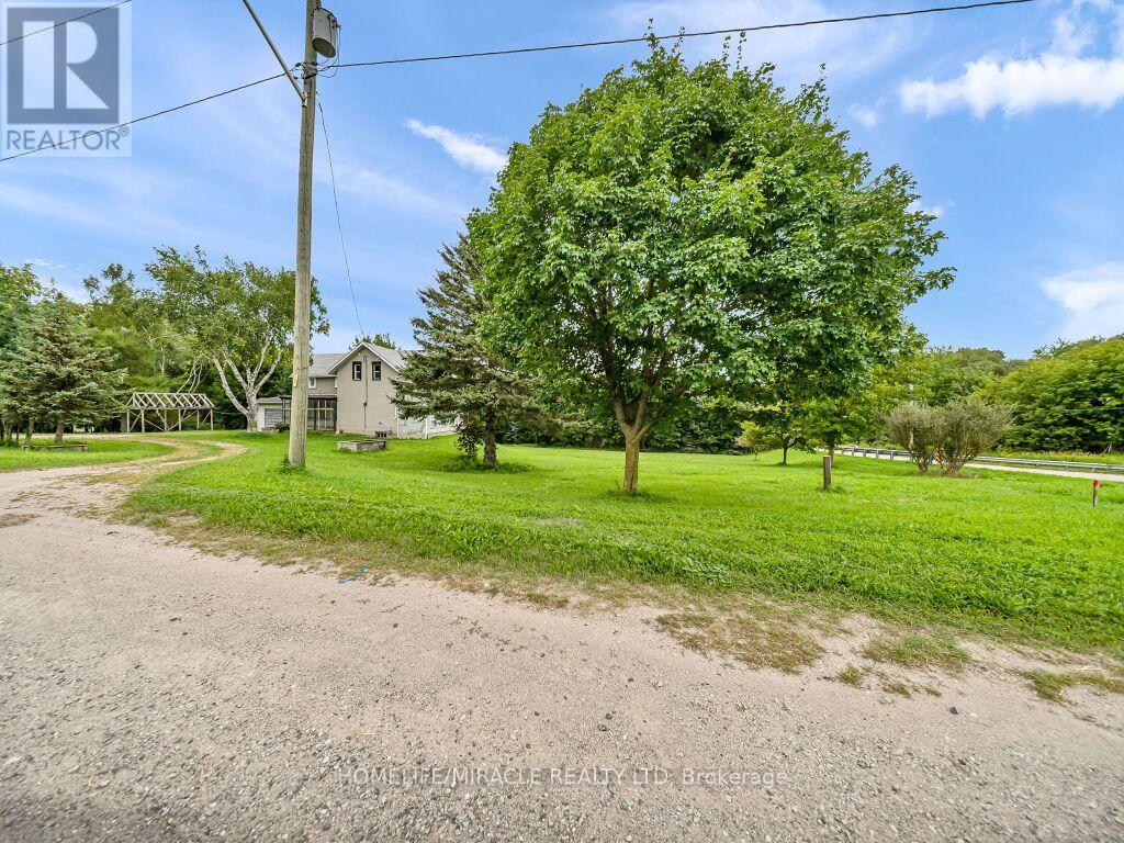 7964 WELLINGTON COUNTY 109 ROAD - 2