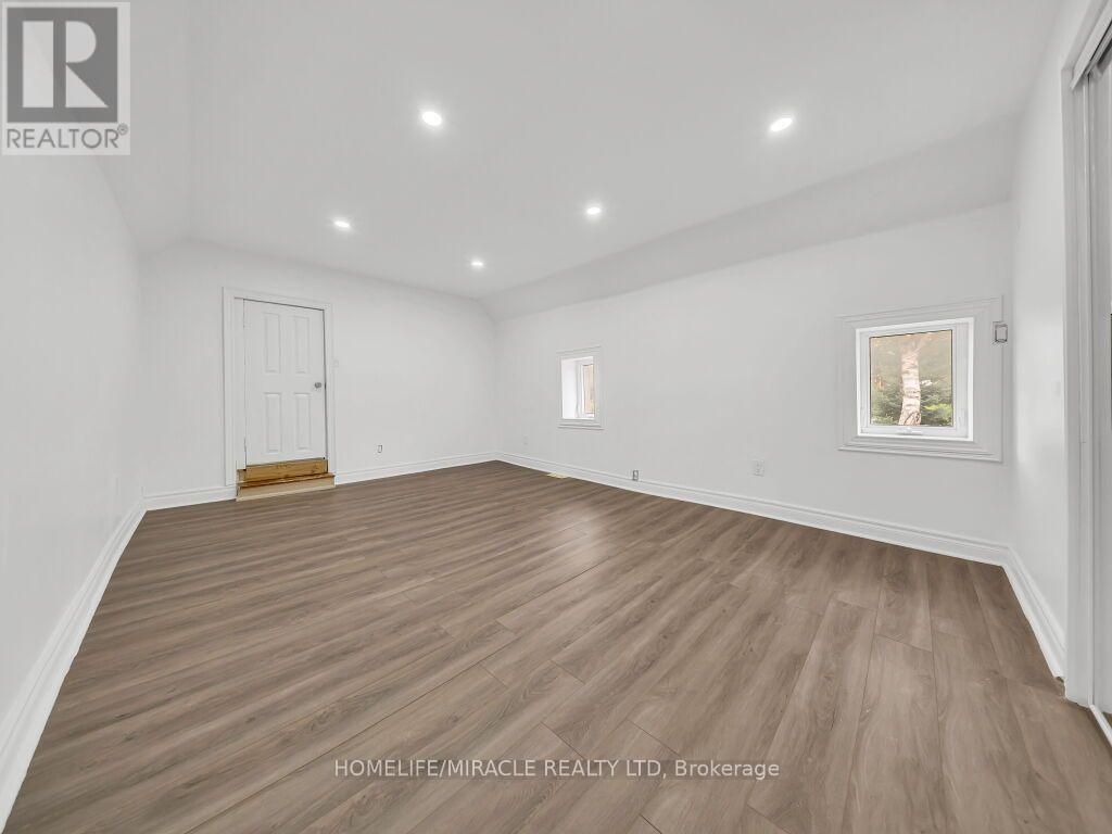 7964 WELLINGTON COUNTY 109 ROAD - 30