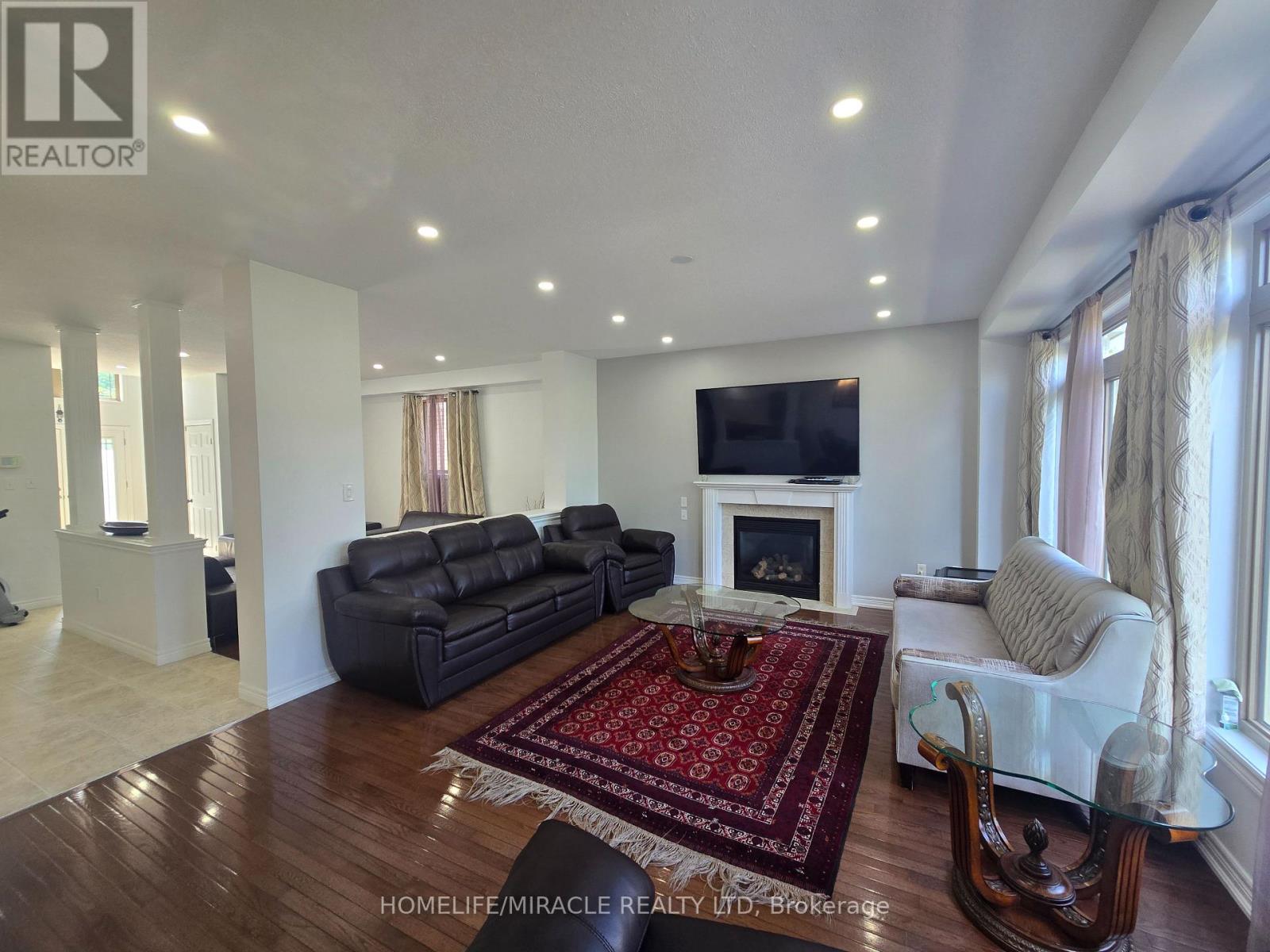197 CLOVERLEAF DRIVE - Image 11