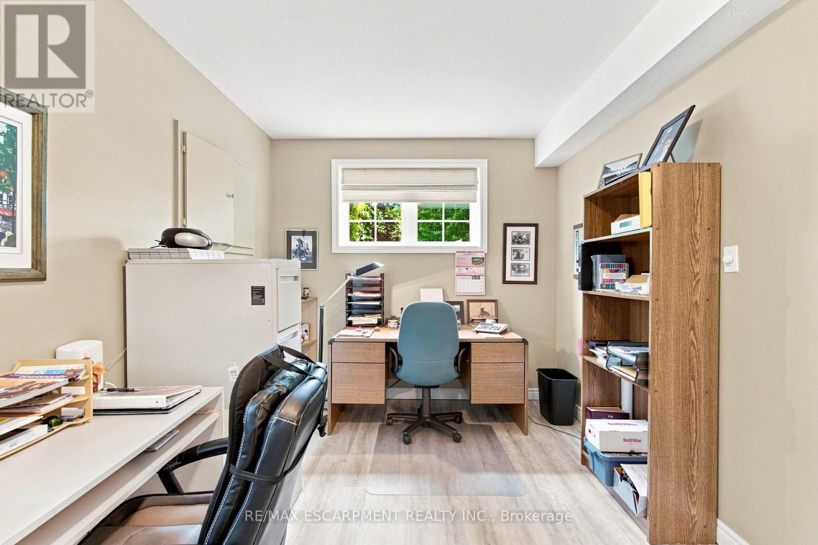 32 BREWSTER WAY - Image 17