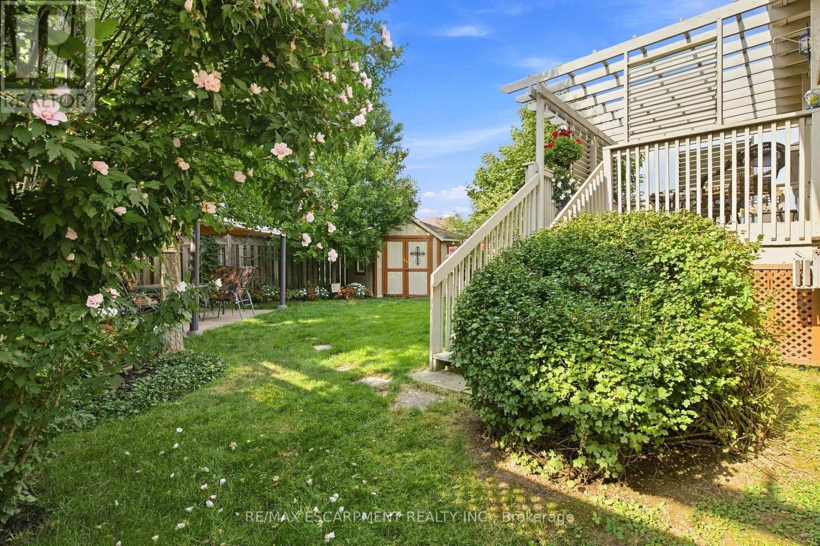 32 BREWSTER WAY - Image 24