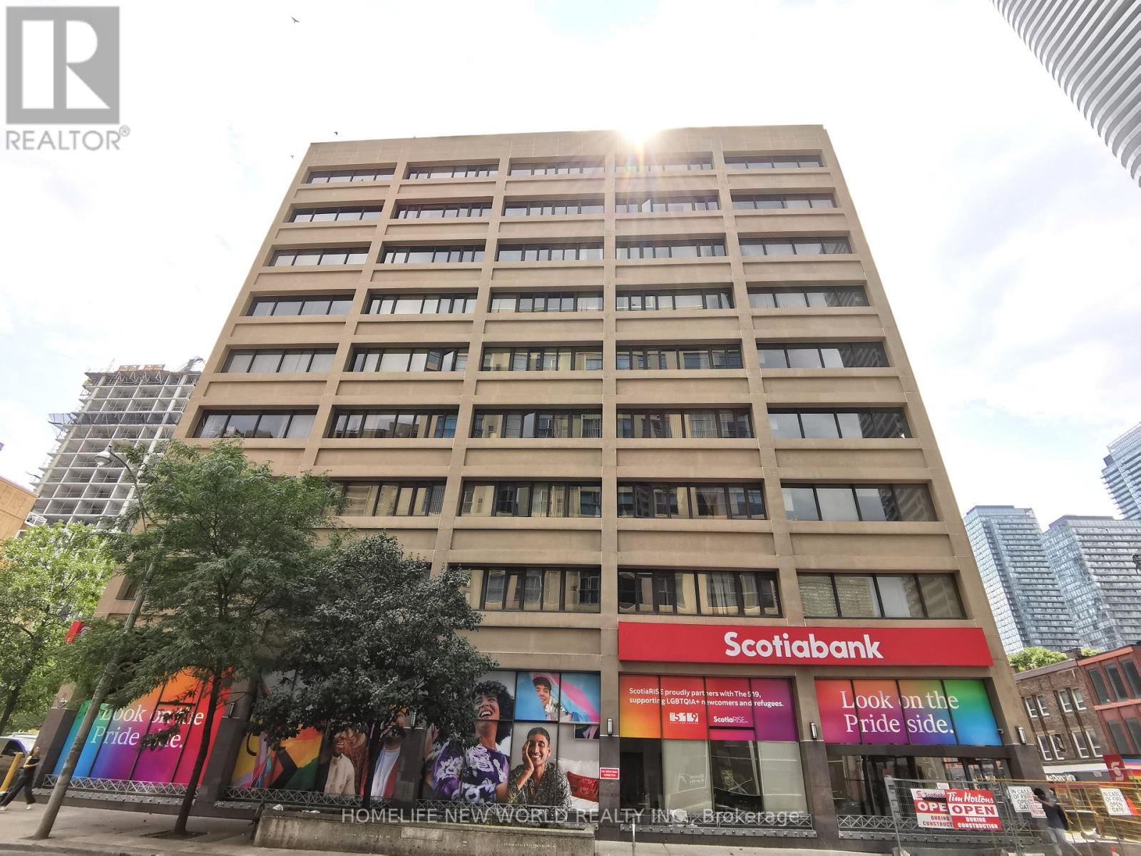 Photo of 555 Yonge Street