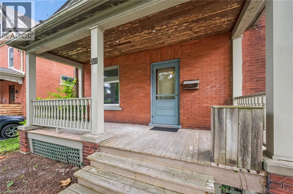 46 PEQUEGNAT Avenue — photo 3