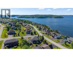 Sitting on the corner of Admiralty & Anchorage Ave. Gorgeous St. John River shoreline is city owned & yours to discover with access down Anchorage Ave