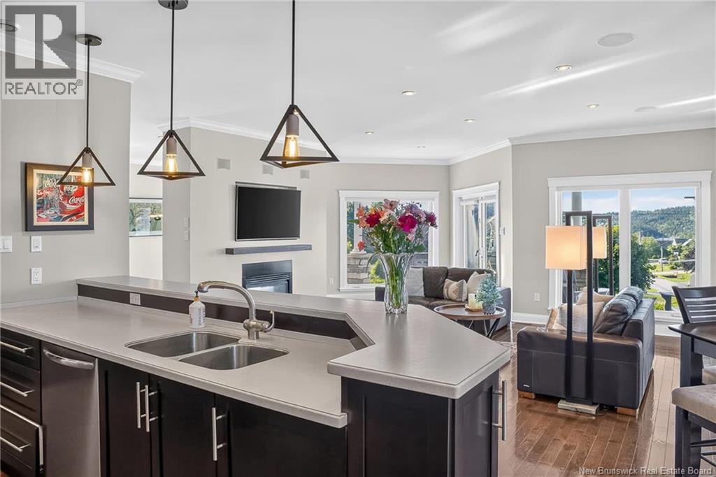 5 Admiralty Drive - Image 15