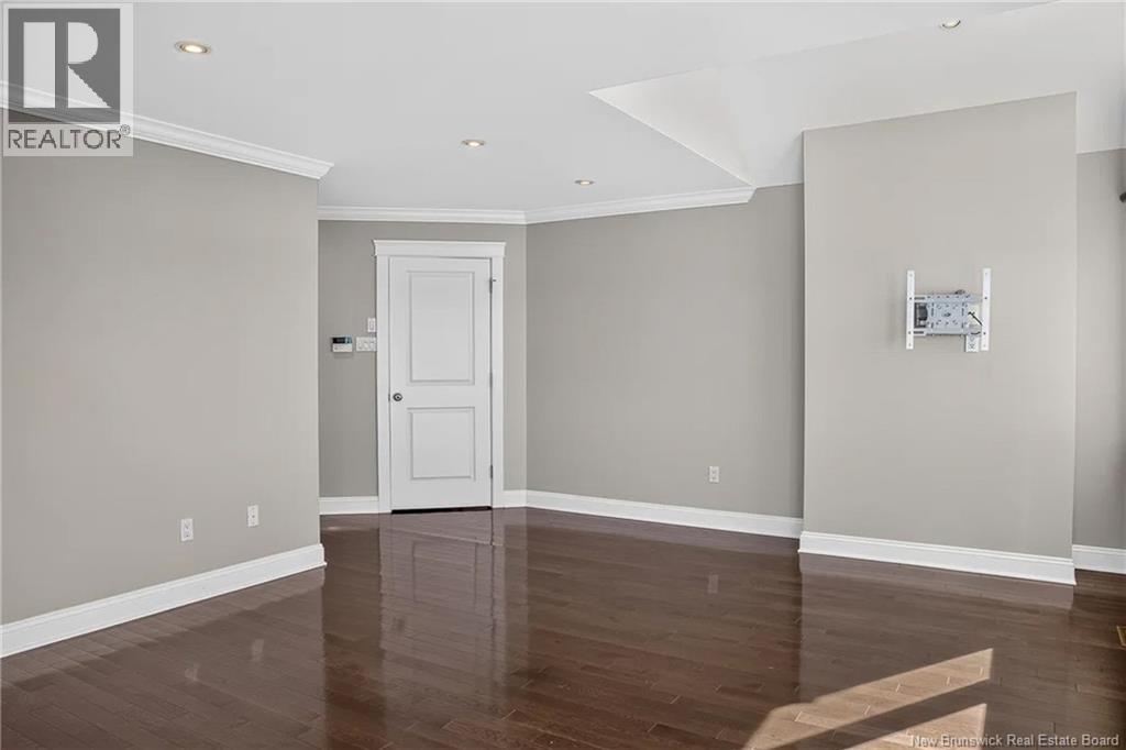 5 Admiralty Drive - Image 31