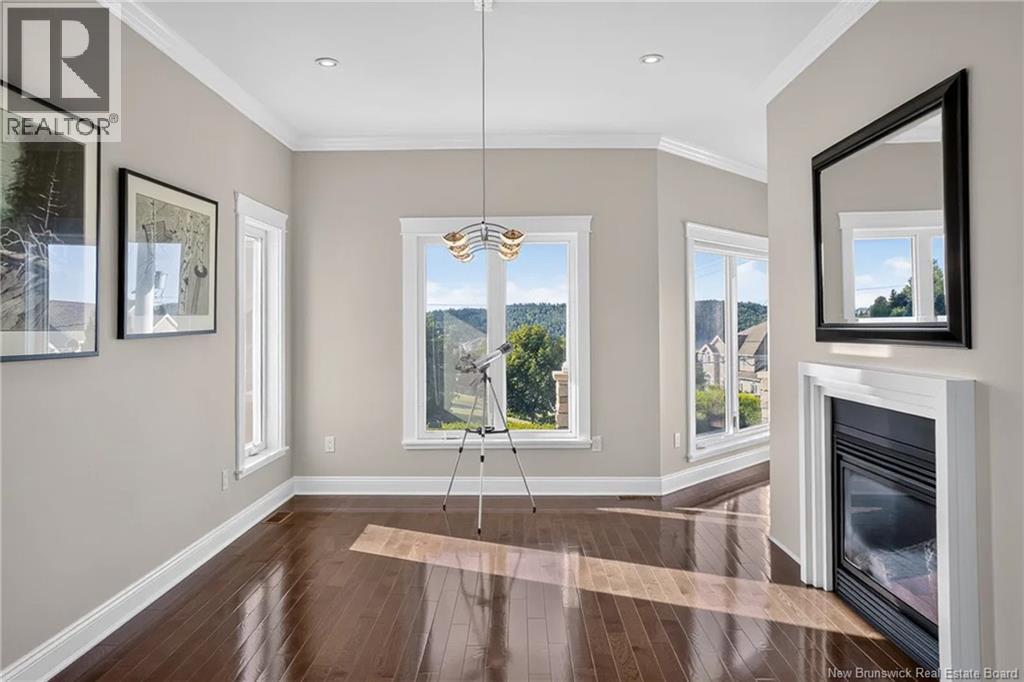 5 Admiralty Drive - Image 11
