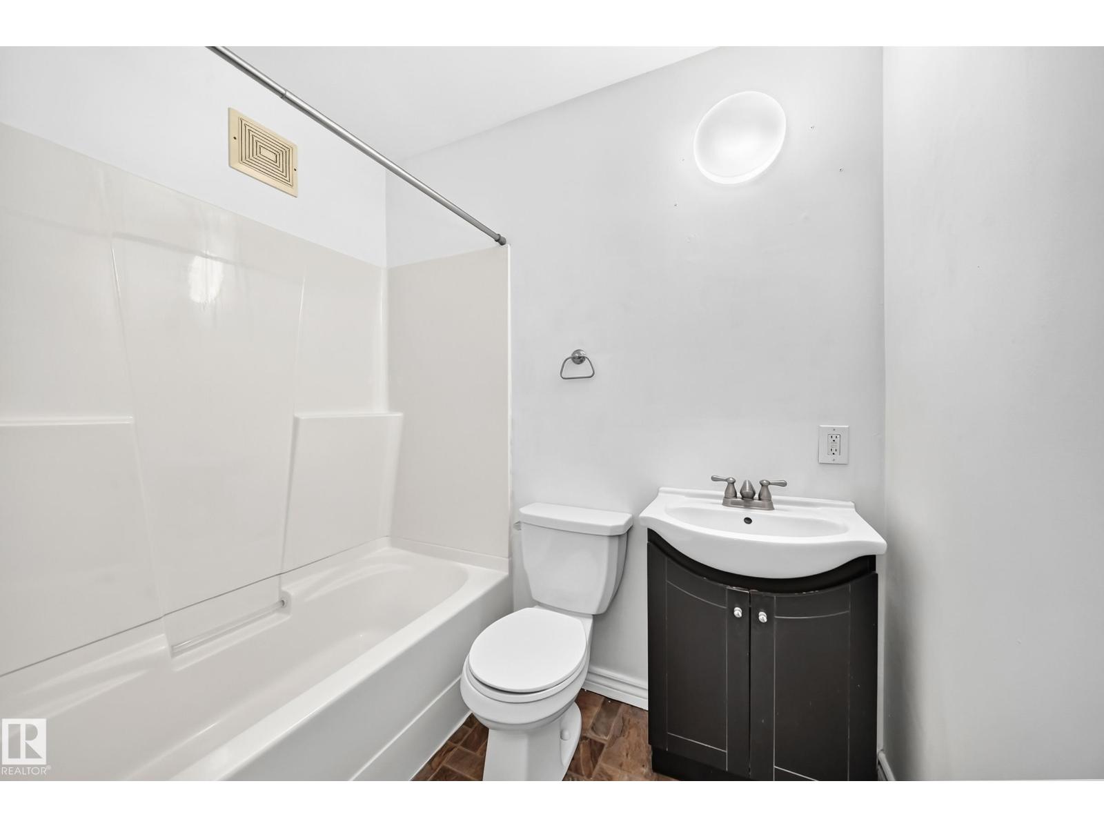 #10 6120 118 AV NW - 28