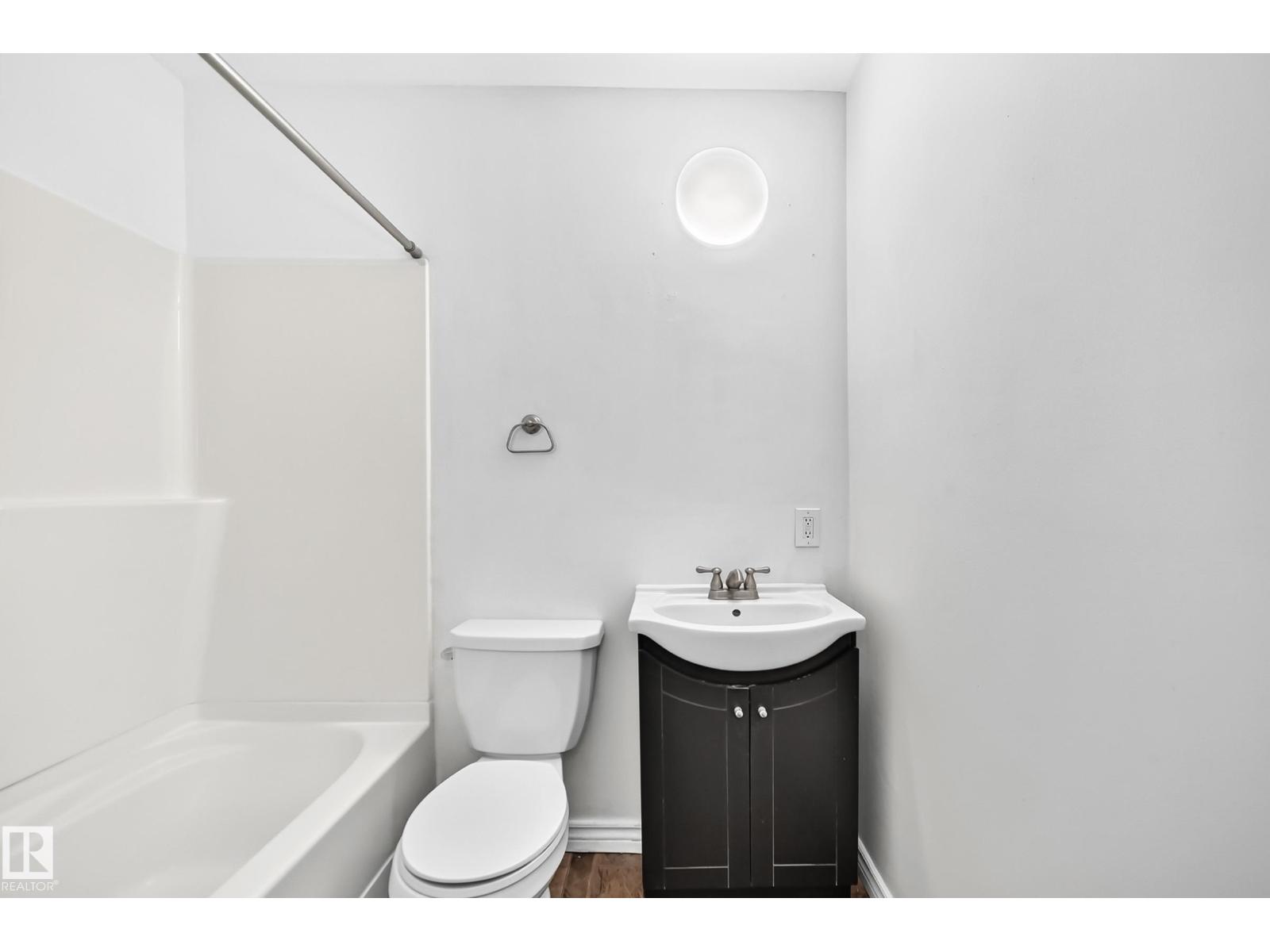 #10 6120 118 AV NW - 29