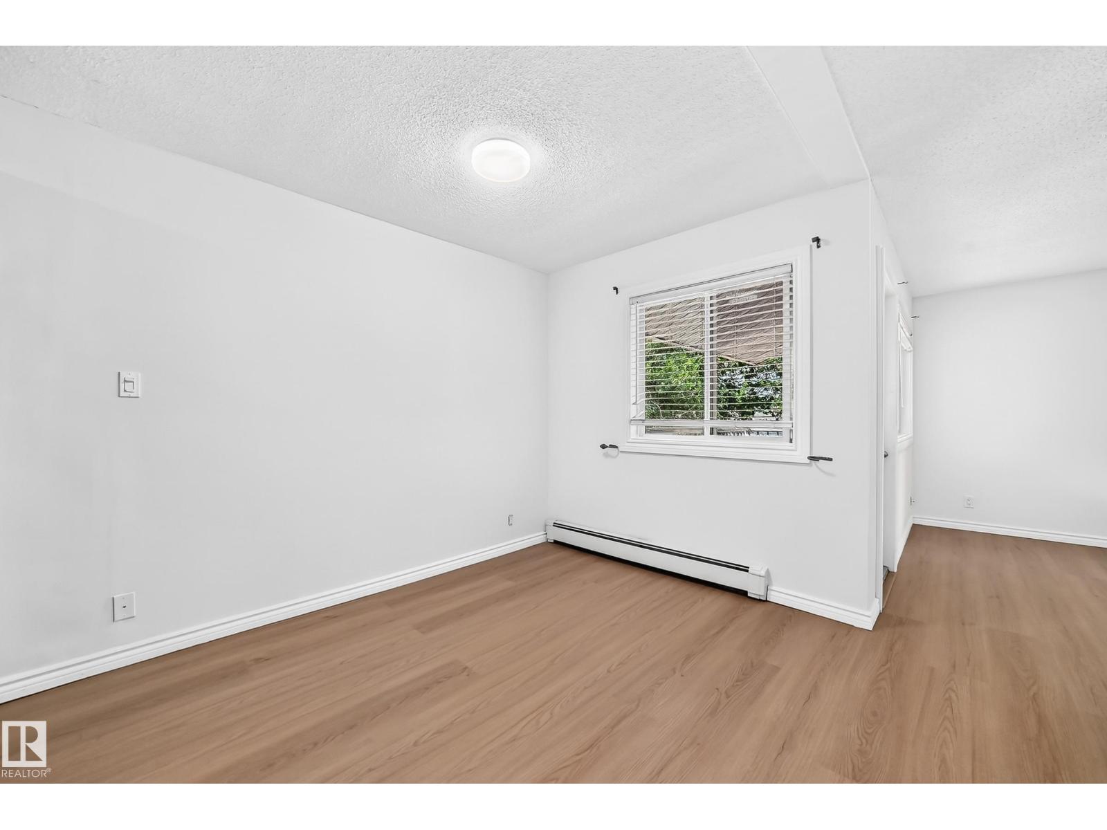 #10 6120 118 AV NW - 9
