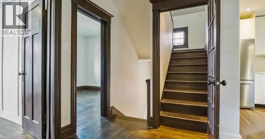 217 CAROLINE Street S - Image 8