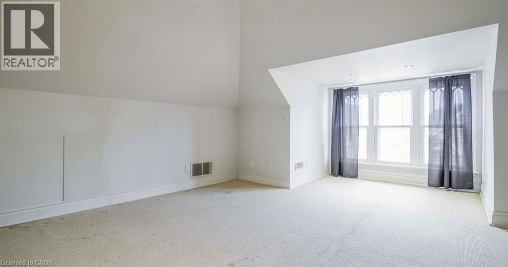 217 CAROLINE Street S - Image 29