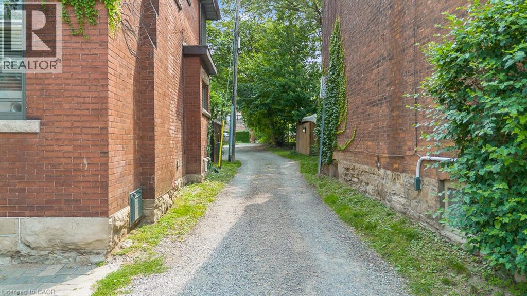 217 CAROLINE Street S - Image 47