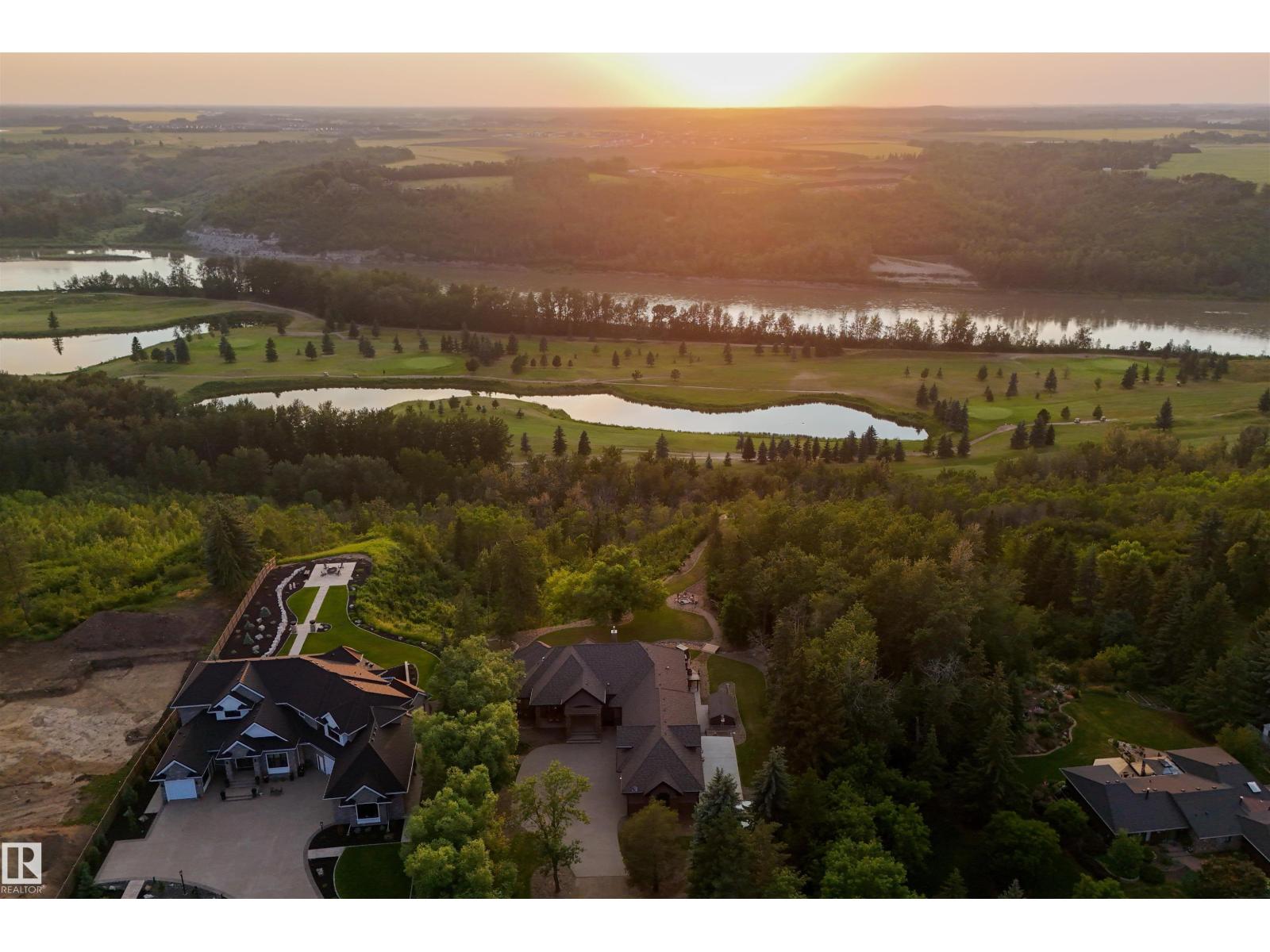 188 WINDERMERE DR NW - Image 39