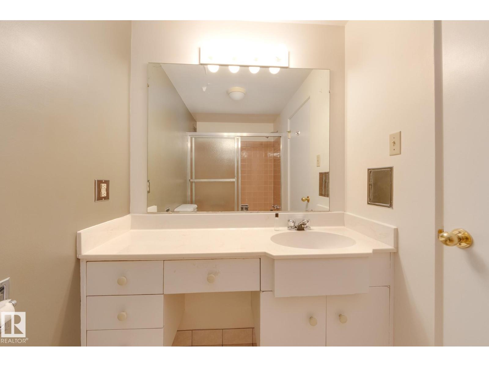 #207 12207 JASPER AV NW - Image 24