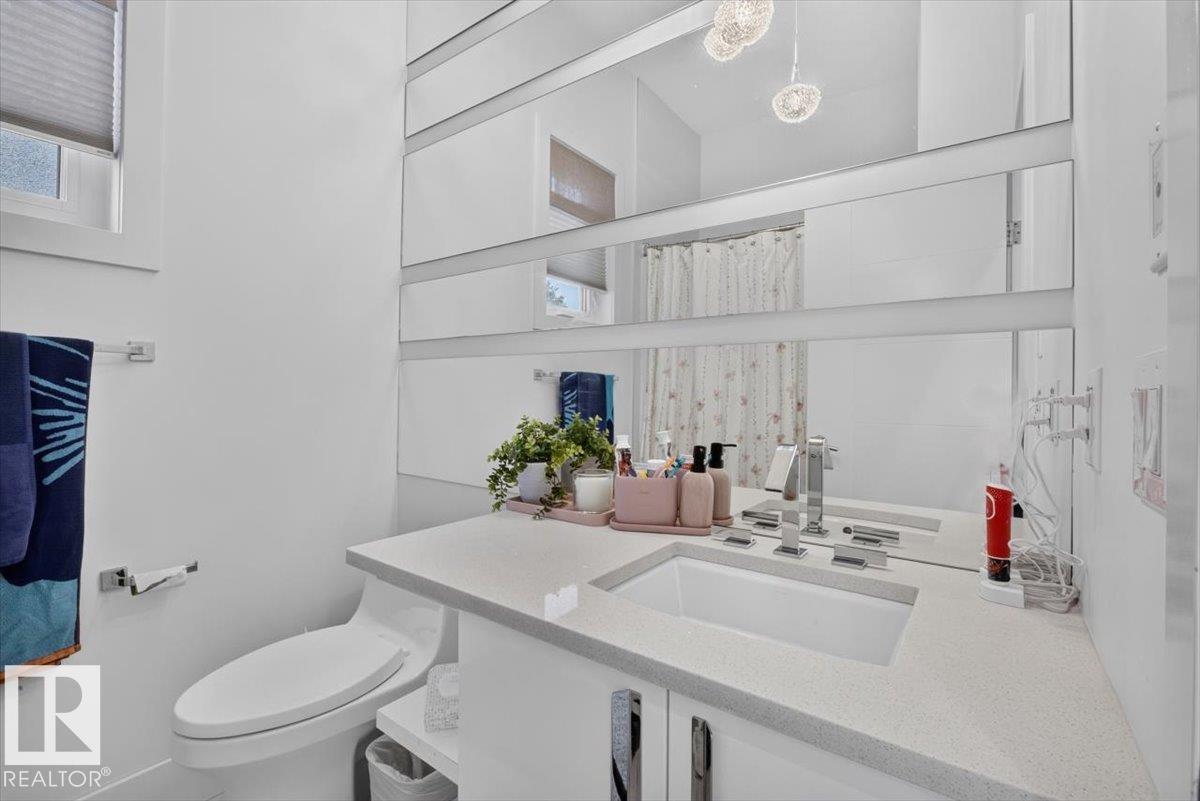 1123 WAHL PL NW - Image 33
