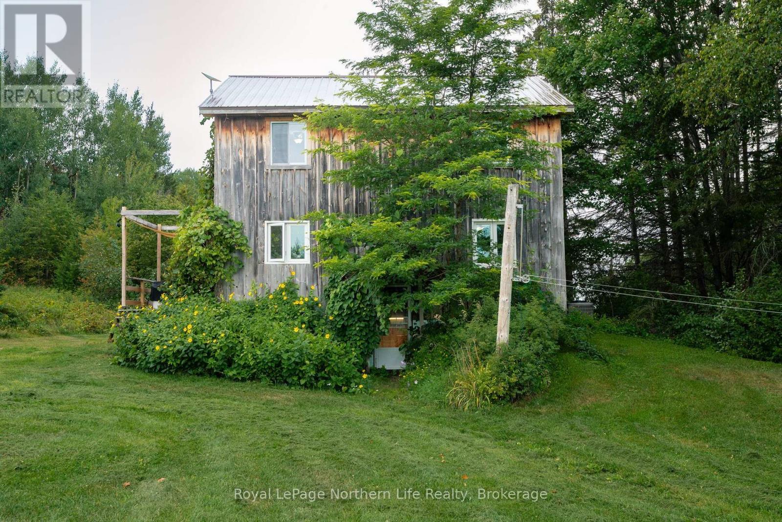 258 ALGONQUIN ROAD - 5