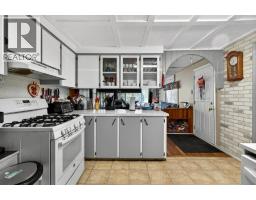 Kitchen - 97 Salmon River Road, Salmon Arm, BC V1E3E2 Photo 11