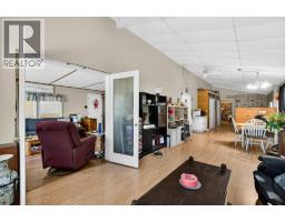 2pc Bathroom - 97 Salmon River Road, Salmon Arm, BC V1E3E2 Photo 17