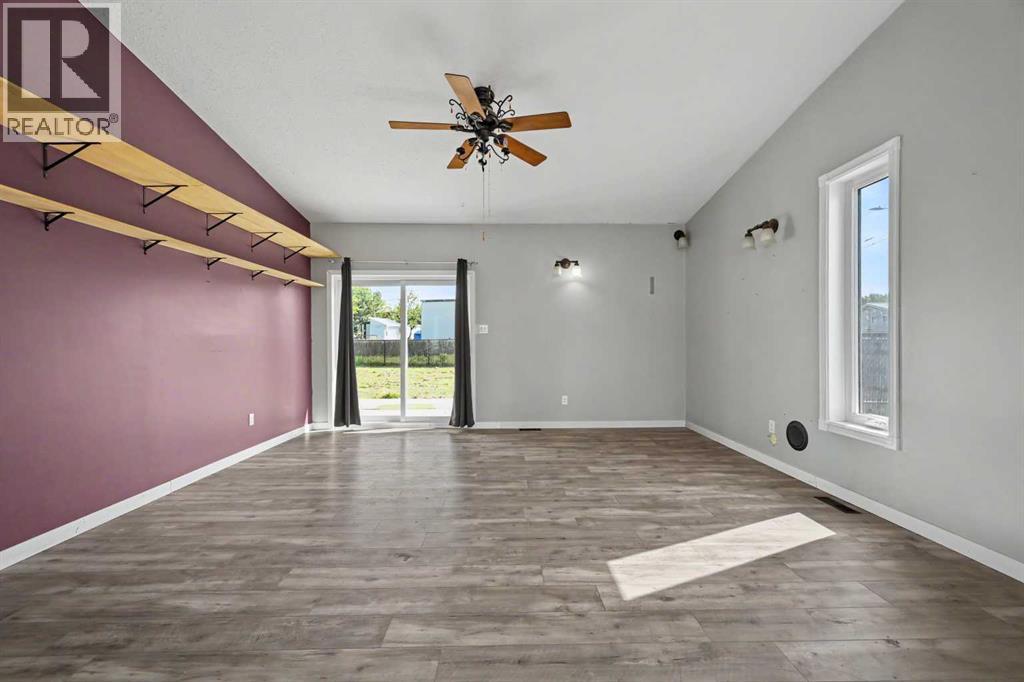 5003 46 Street - Image 5