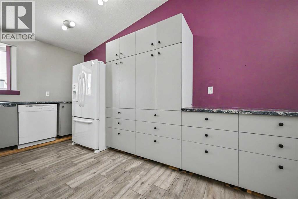 5003 46 Street - Image 7
