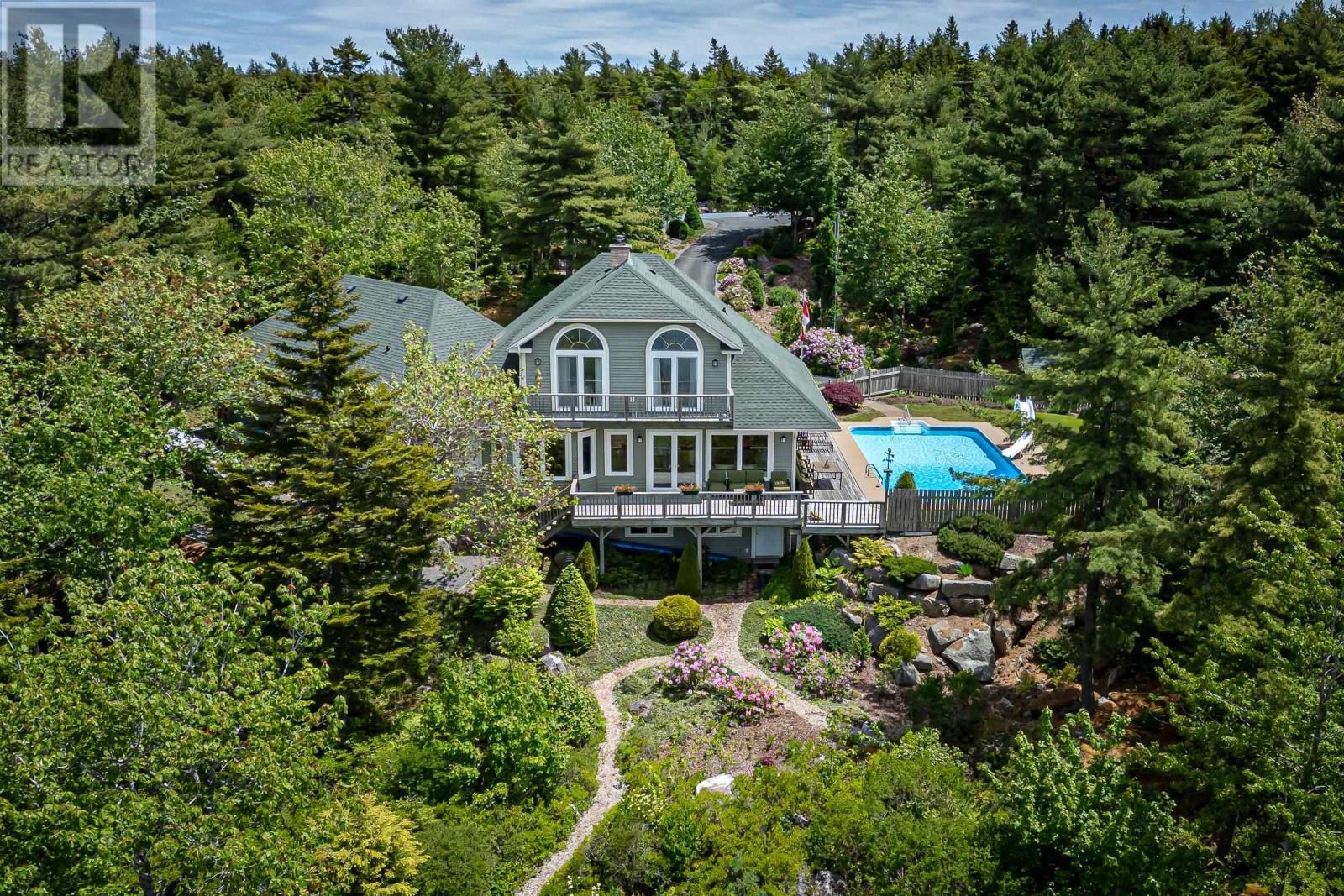243 Lakeshore Drive - 41