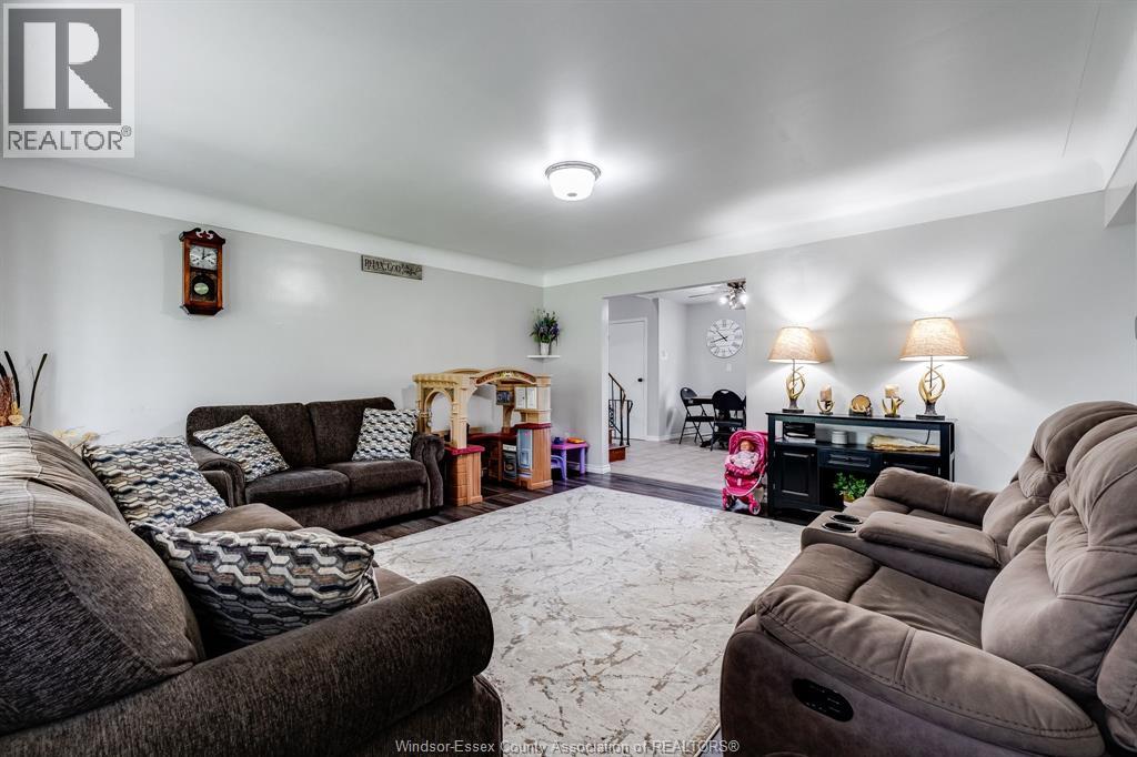 21300 Tecumseh ROAD - 12