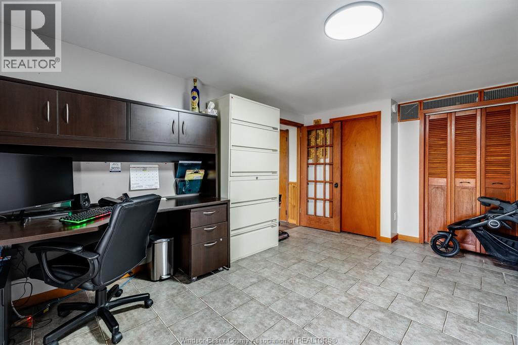 21300 Tecumseh ROAD - 23