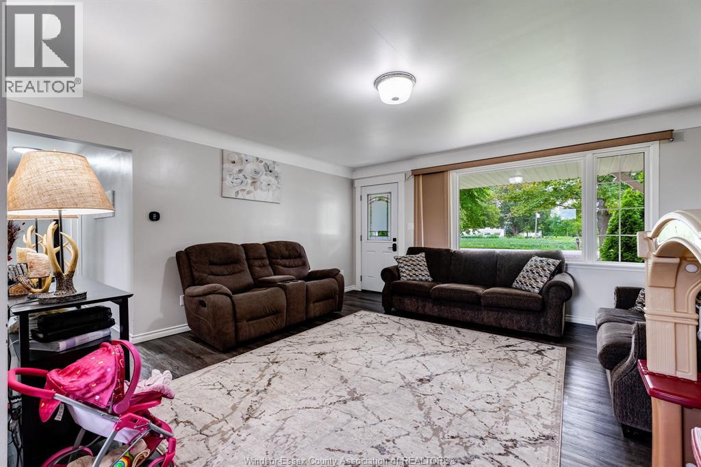 21300 Tecumseh ROAD - Image 11