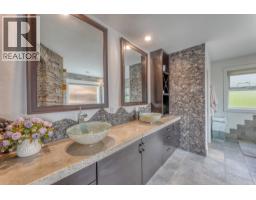 3067 Plateau Boulevard, Coquitlam, BC V3E2Y7 Photo 20