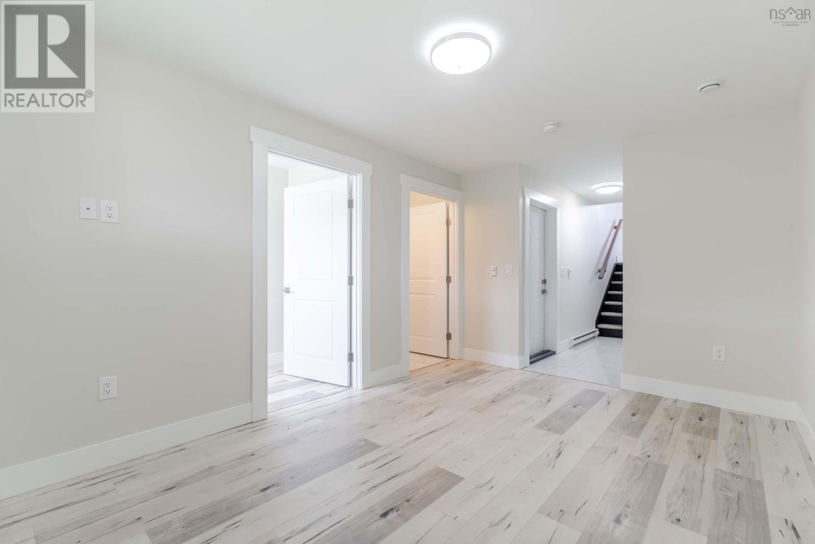 Property 30 of 35 of 19 Flatrock Crescent