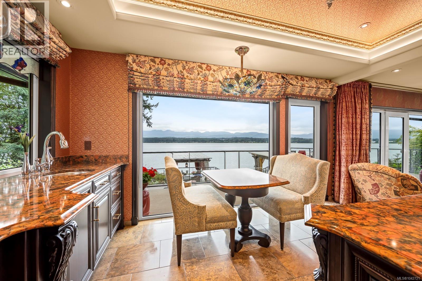 2299 Comox Ave - 31