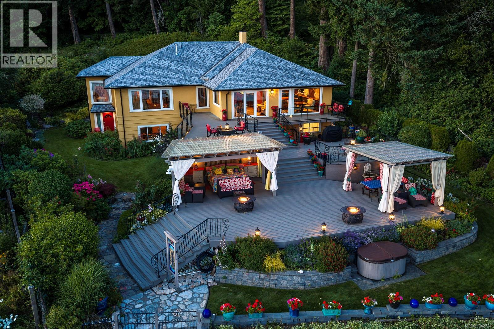 2299 Comox Ave, Comox