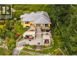 2299 Comox Ave, Comox, BC V9M1X6 Photo 95