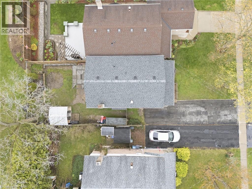 10 BURKE Drive - 33
