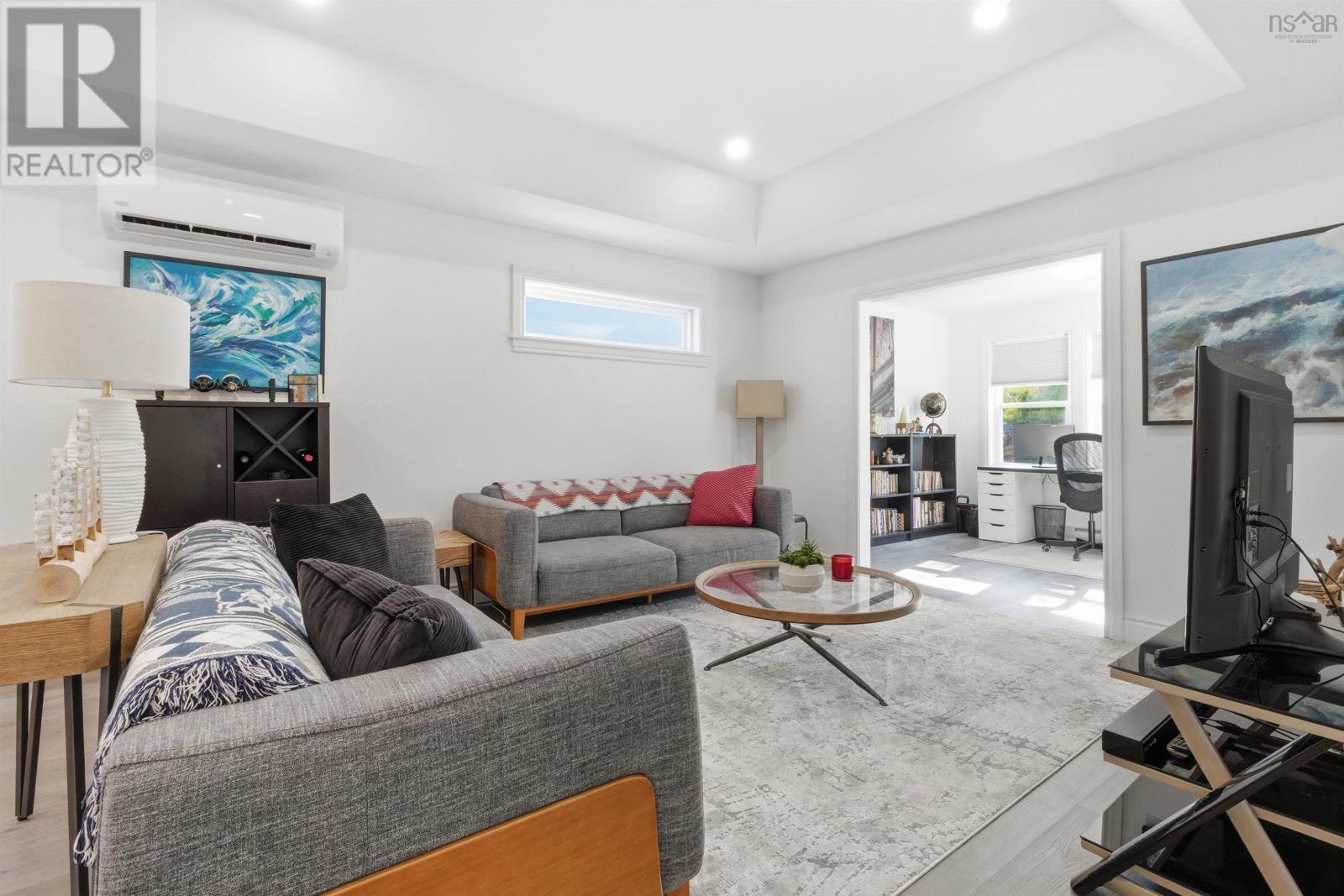 8 Goldenrod Court - 13