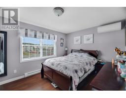 13 Meeker Place thumbnail 10