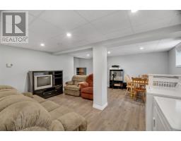 13 Meeker Place thumbnail 17