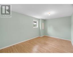 13 Meeker Place thumbnail 18