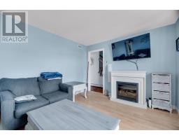 13 Meeker Place thumbnail 2