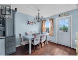 13 Meeker Place thumbnail 4