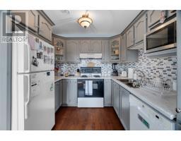 13 Meeker Place thumbnail 6