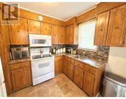 11 Caribou Road thumbnail 17