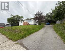 11 Caribou Road thumbnail 3