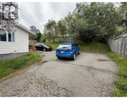 11 Caribou Road thumbnail 4