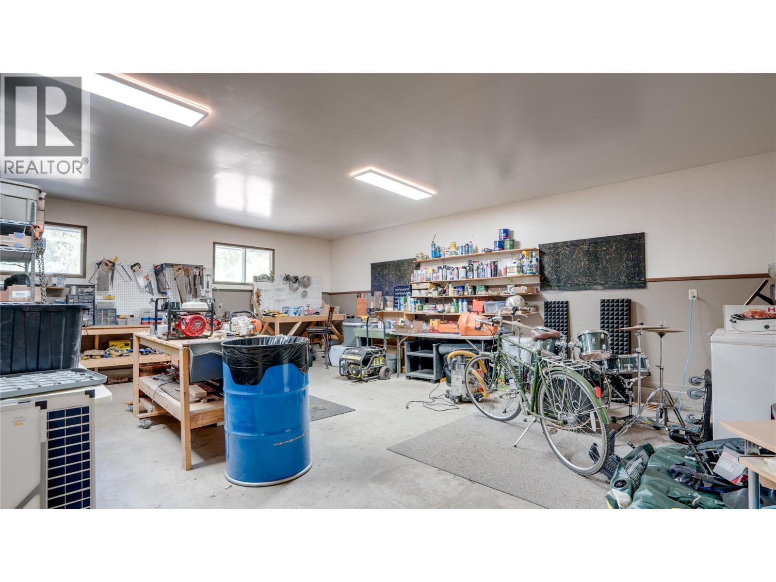 3545 Shaw Road, Falkland